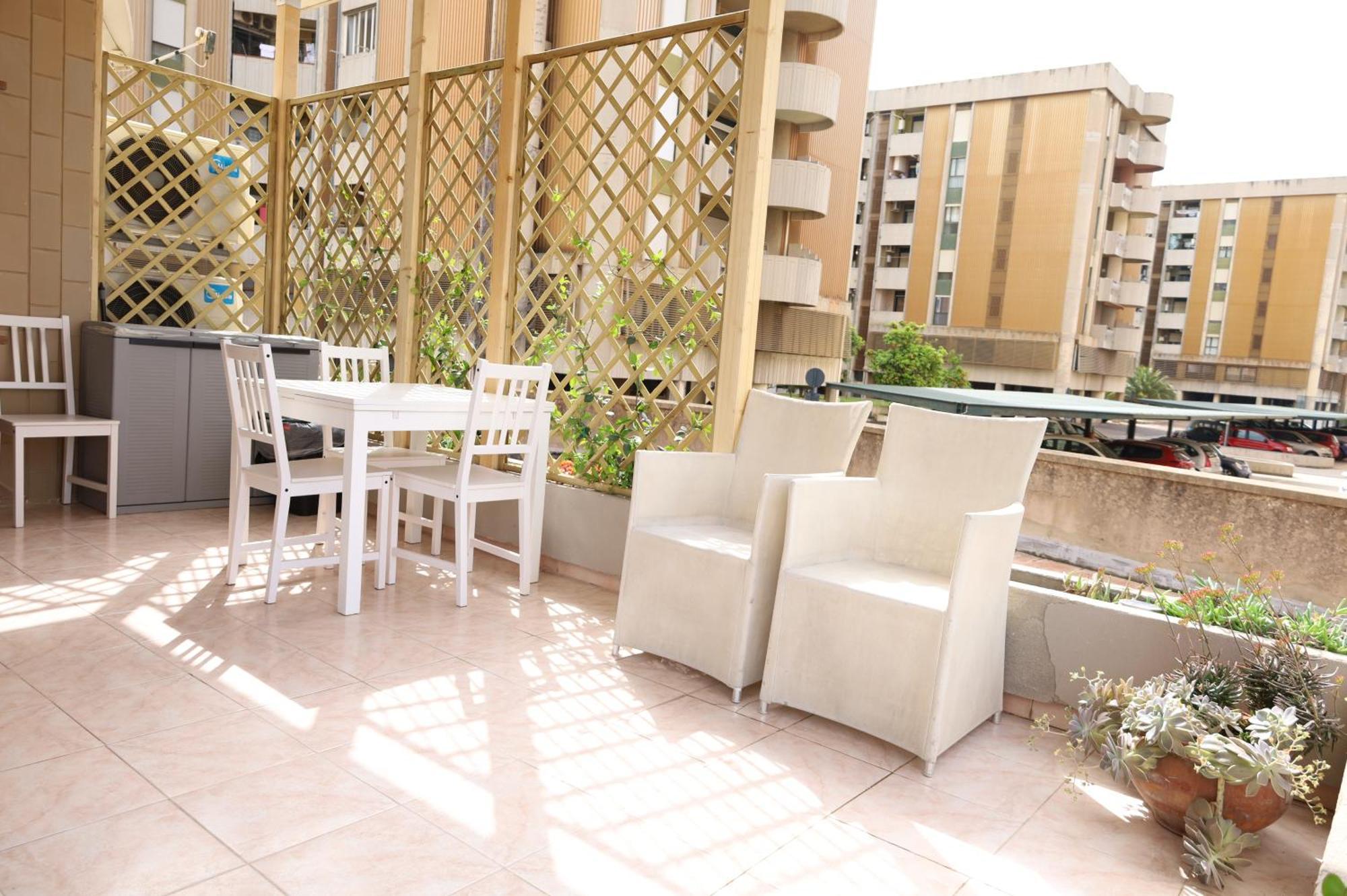 Jitaku Maine Apartment Cagliari Ngoại thất bức ảnh